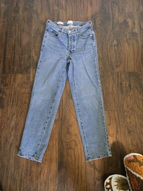 Universal Thread Medium Blue Straight Leg Jeans
